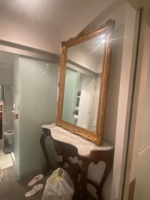 Large Studio Flat In Kensington Londres Exterior foto